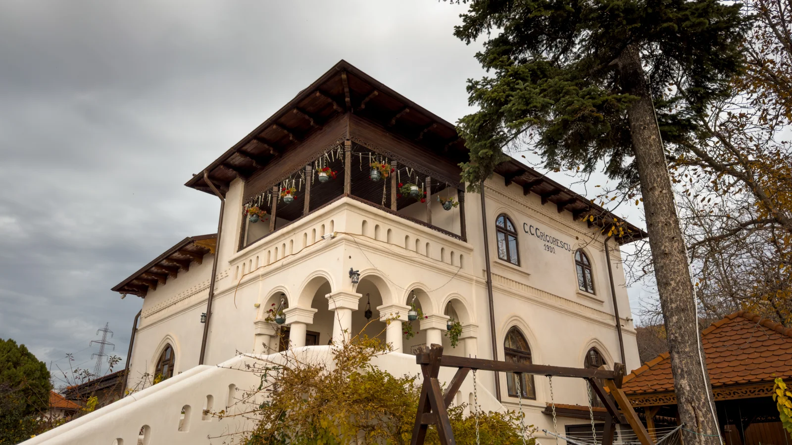 Truffle hunting and a special culinary experience at Grigorescu Mansion